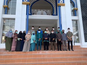 Read more about the article DIREKTUR MBS LEPAS KEBERANGKATAN 10 SANTRI KULIAH DI SUDAN