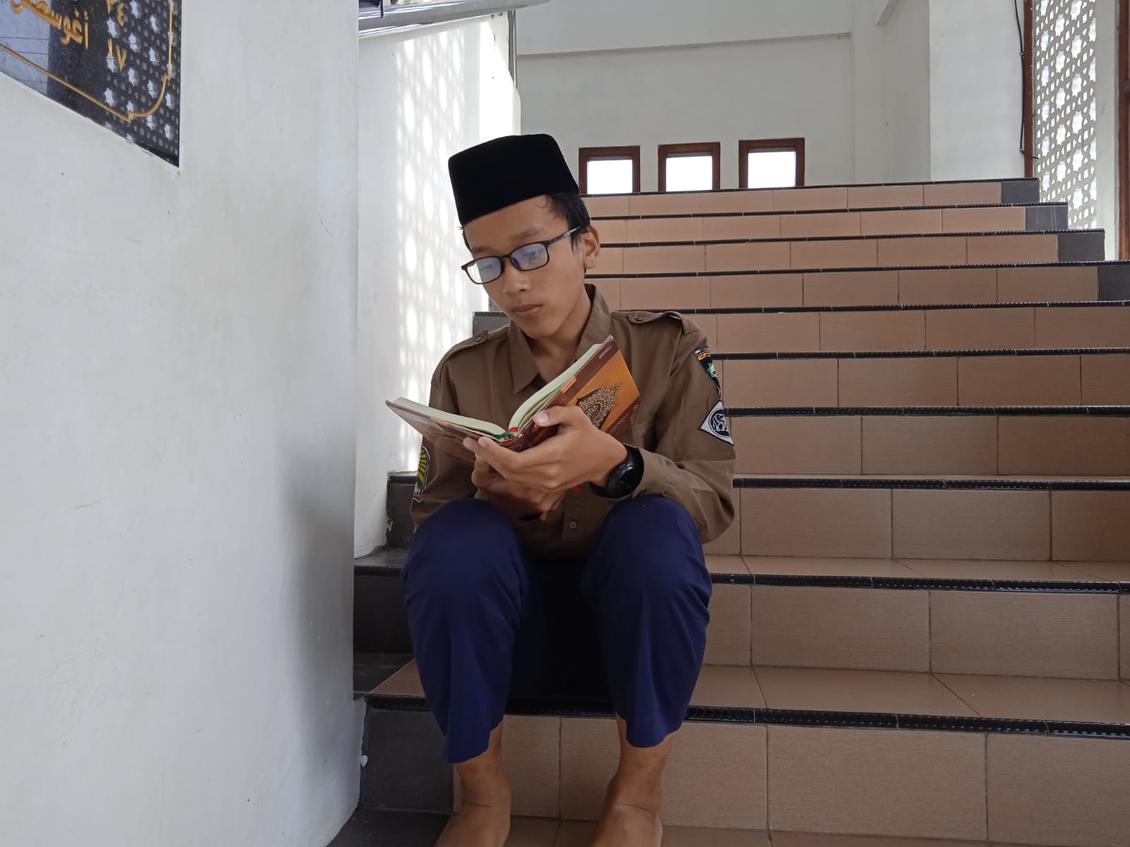 Read more about the article RAFIE FATHURRAHMAN, HAFAL 15 JUZ DI USIA BELIA