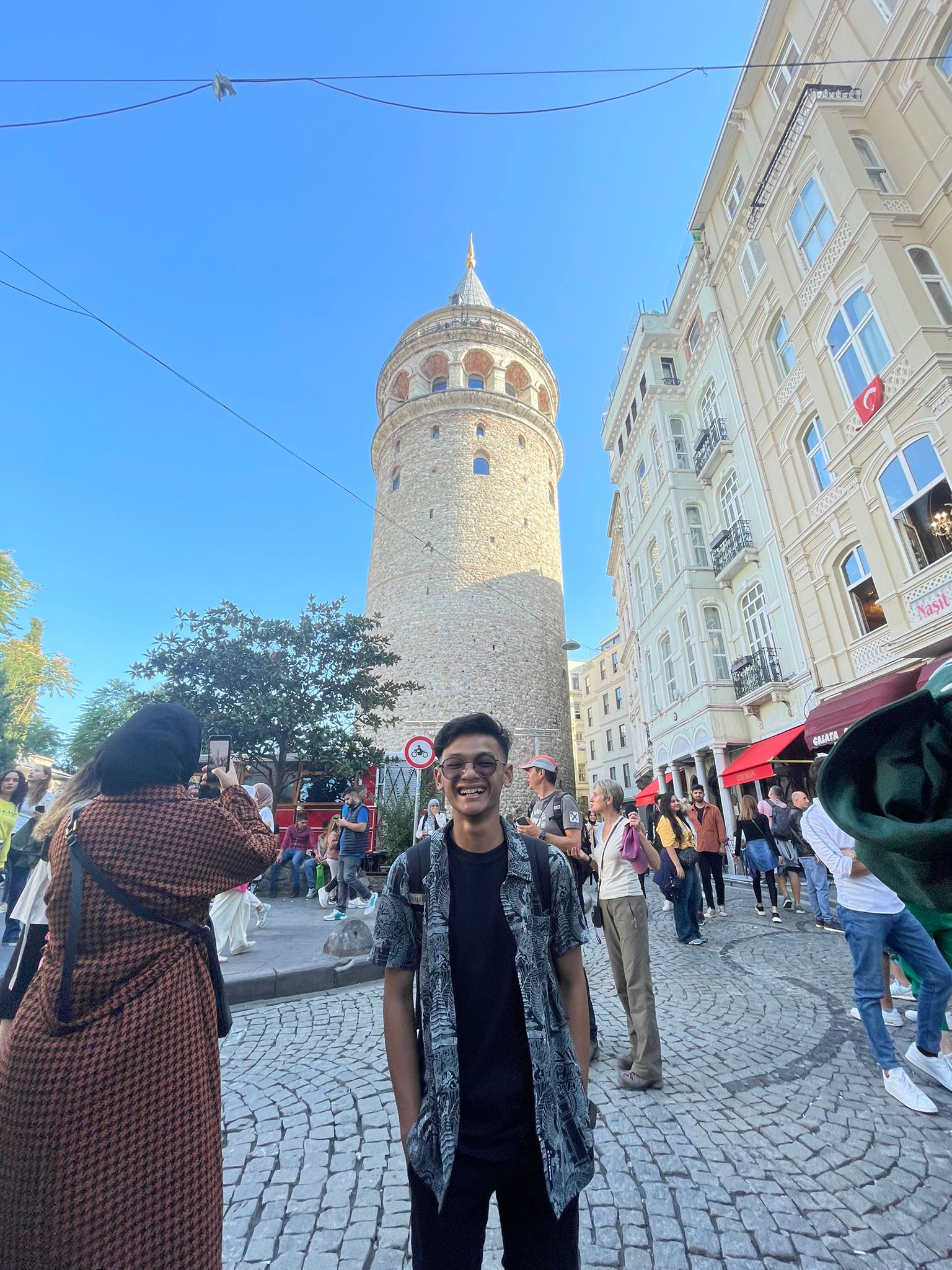 Read more about the article DITERIMA KULIAH DI FAKULTAS KEDOKTERAN GAZIANTEP UNIVERSITY, TAJ YAZI FARIQ MUHAMMADI BERSIAP MENJADI ALUMNI PERTAMA LULUS KEDOKTERAN EROPA