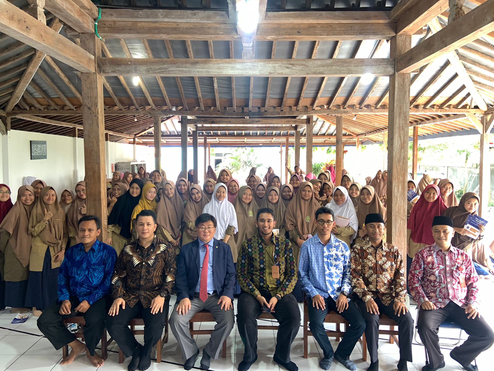 Read more about the article SOSIALISASI KAMPUS, UMS HADIR DI MBS DENGAN PROGRAM INTERNASIONAL