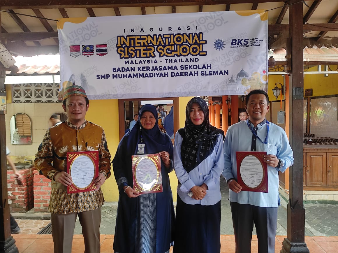 Read more about the article SUKSES ADAKAN PROGRAM INTERNASIONAL SISTER SCHOOL, DINAS PENDIDIKAN KABUPATEN SLEMAN BERIKAN APRESIASI KEPADA BKS SMP MUHAMMADIYAH DAERAH SLEMAN