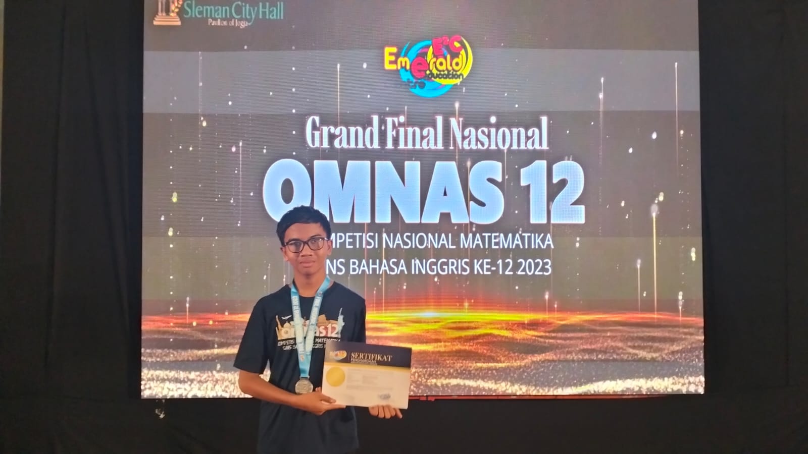 Read more about the article Rizki Aziz Ramadhan, Santri SMP MBS Raih Medali Perak OMNAS Bahasa Inggris Tingkat Nasional