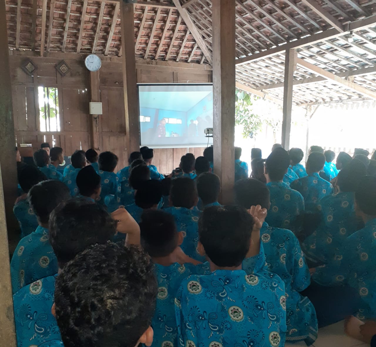 Read more about the article Serunya Penutupan P-5 : Nobar dan Pembagian Hadiah