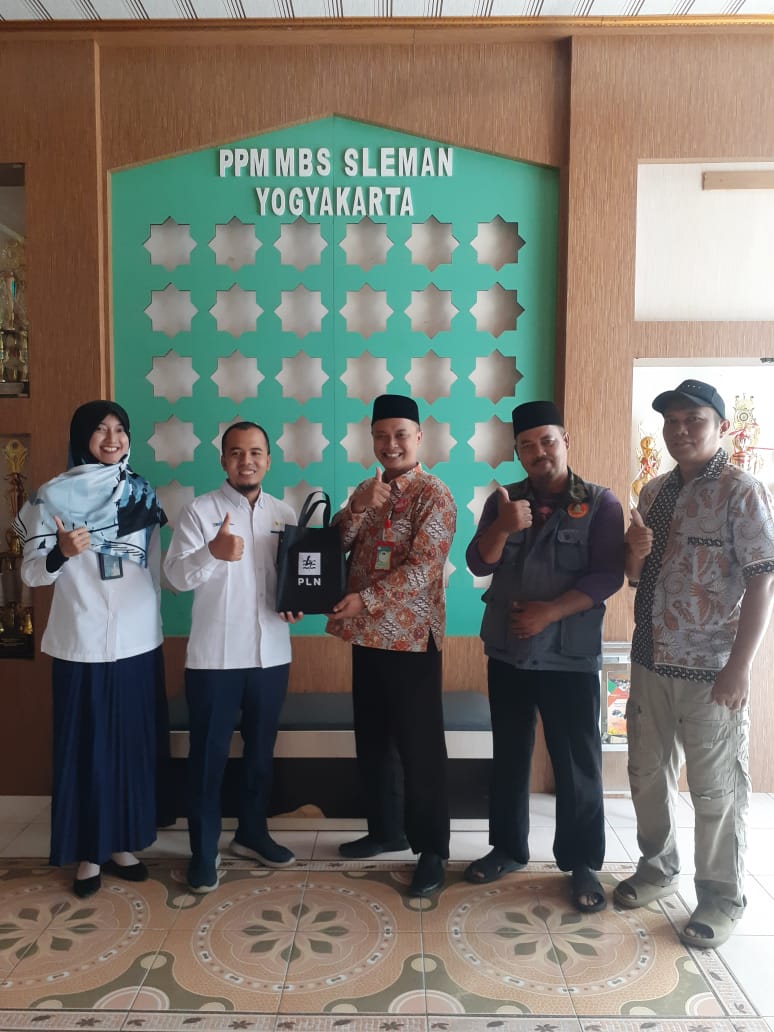 Read more about the article Hari Pelanggan Nasional, PLN Sambangi MBS