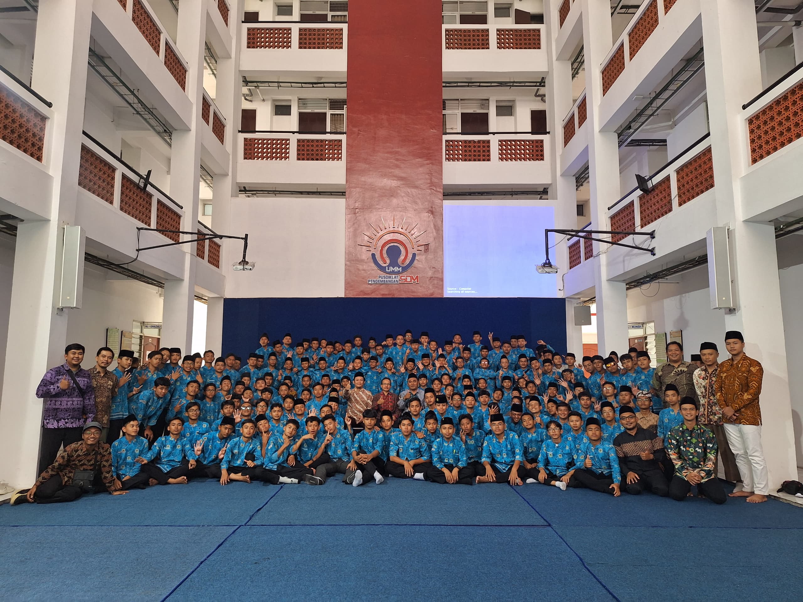 Read more about the article Mengenalkan Sejak Dini Dunia Kampus, SMP MBS Berkunjung ke UMM
