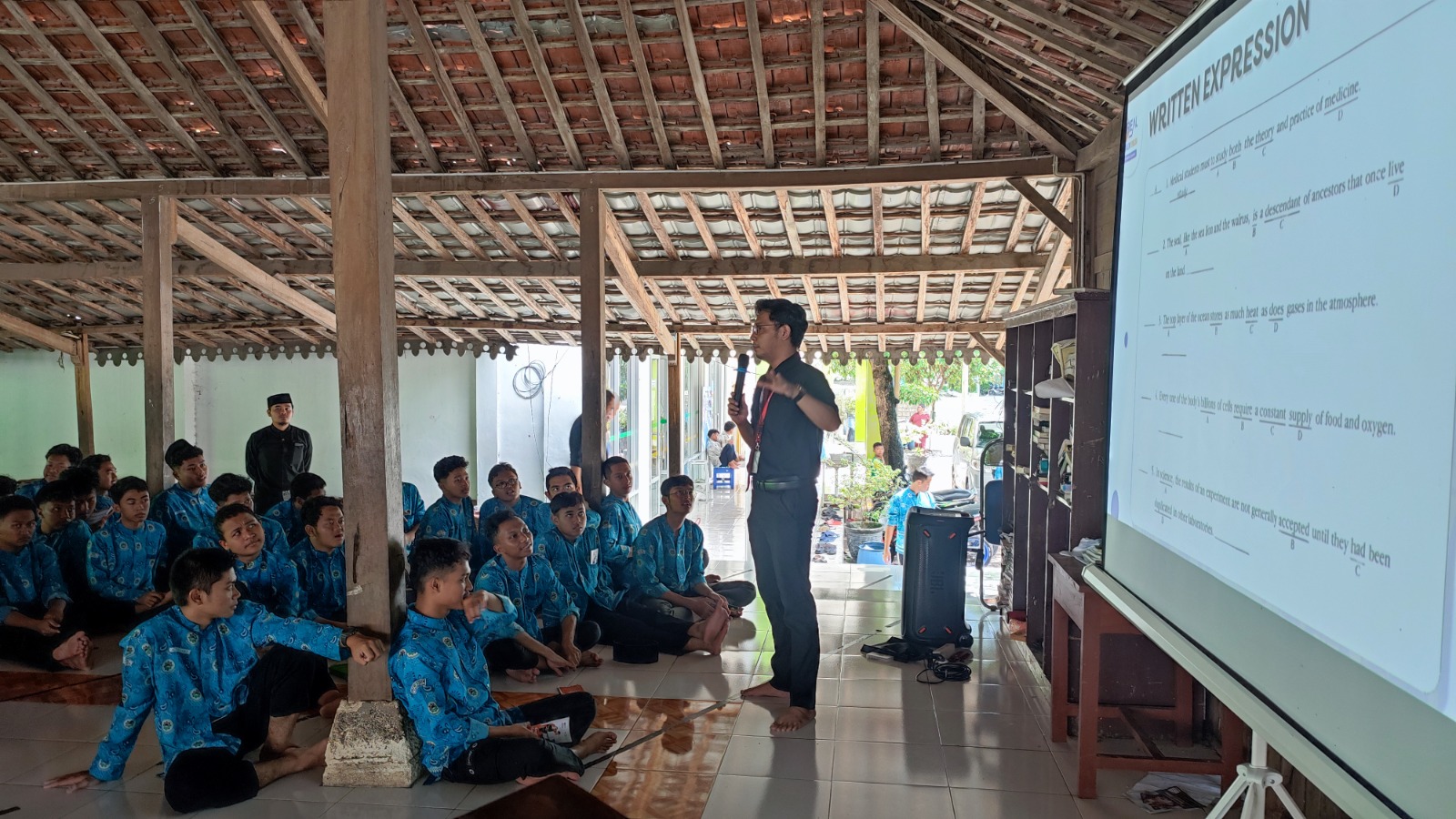 Read more about the article Panitia Prestasi Gandeng ION’s Yogyakarta Gelar Tips and Trick TOEFL