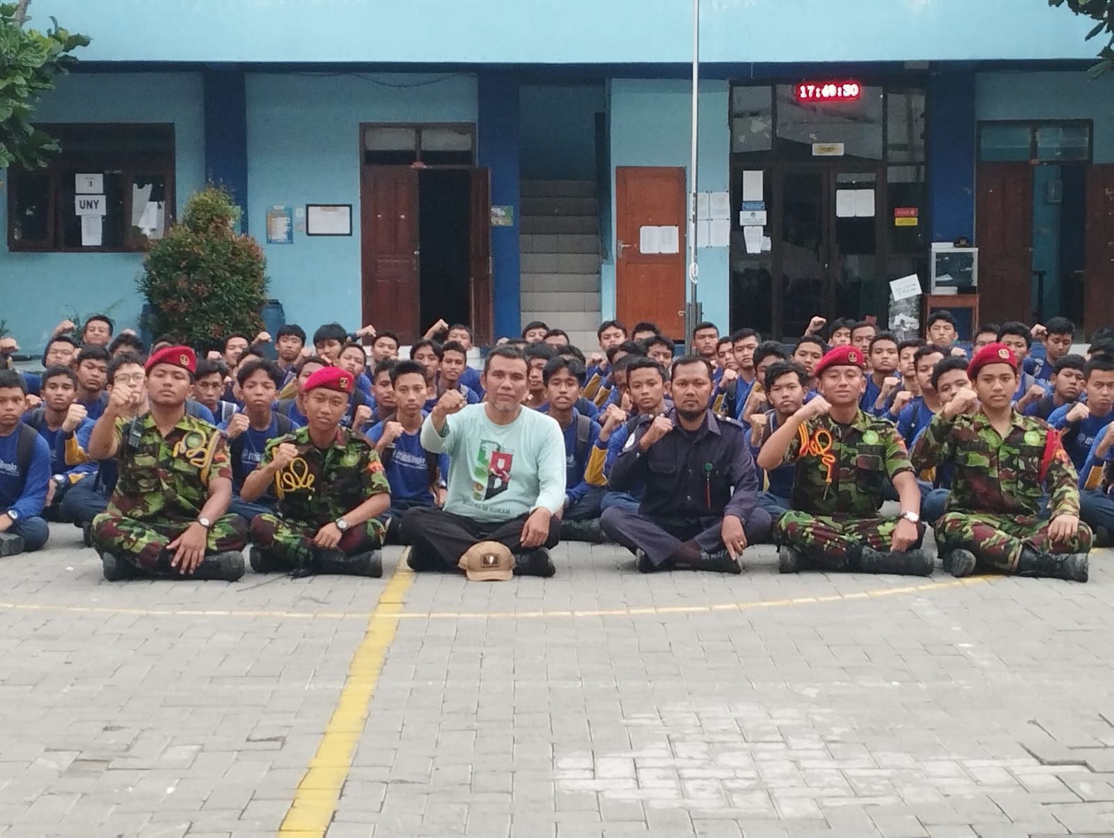 Read more about the article Sekretaris KOKAM Nasional, Ndan Didik Kusnanto Pompa Semangat Peserta DIKLATSAR KOKAM Ranting MBS