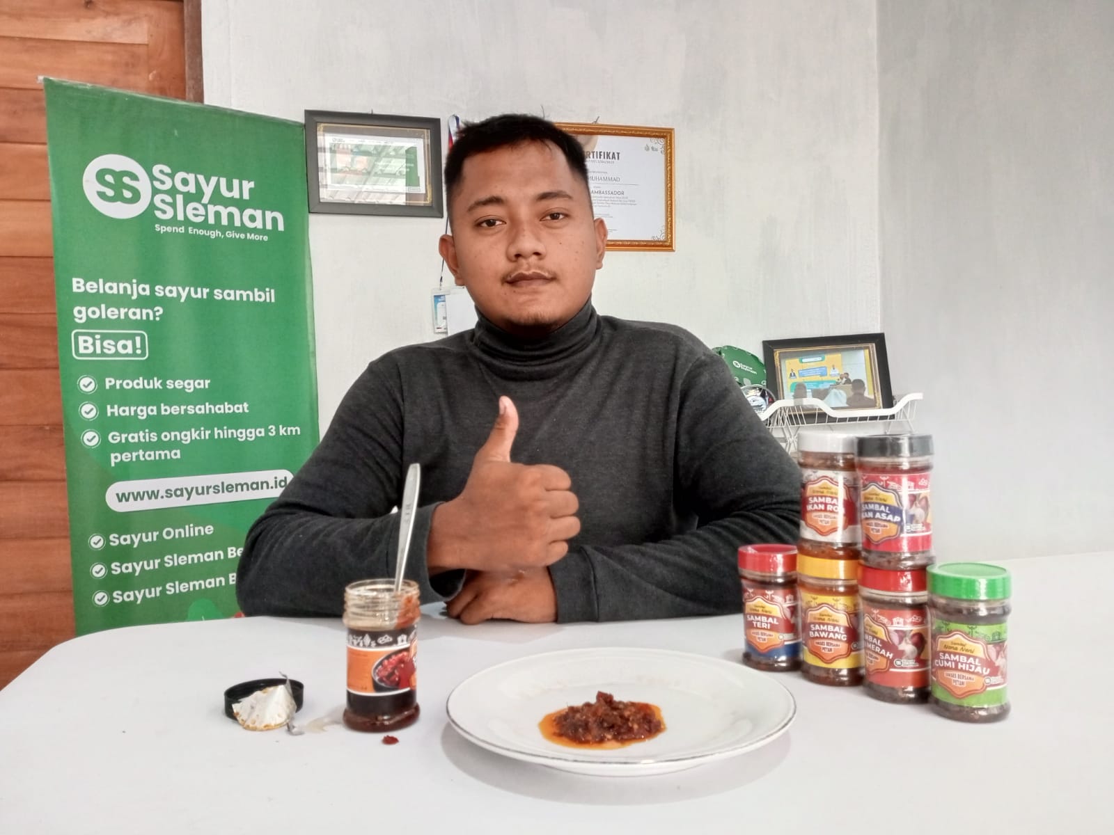 Read more about the article Alumni MBS, Setya Rauf Ikhwanto di Balik Berkibarnya Bisnis “Sambal Nona Neni”