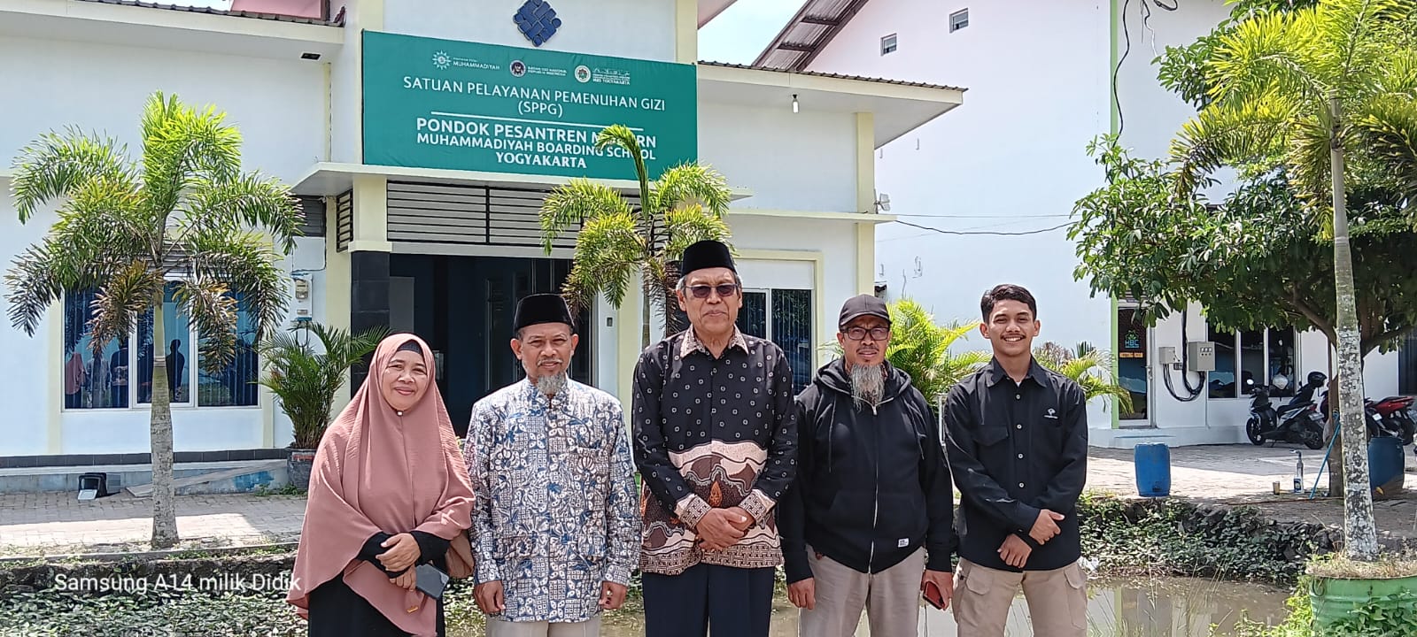 Read more about the article Ketua LP2 PP Muhammadiyah Sambangi Dapur MBG dan Rumah Makan Mbah Moeh