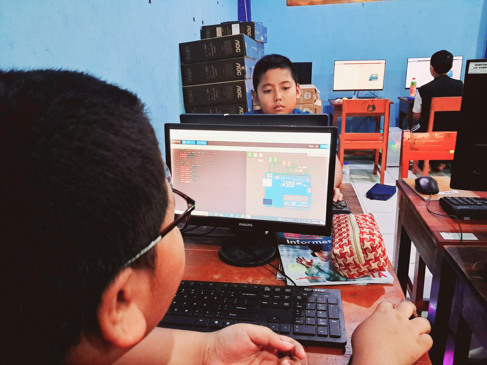 Read more about the article Ekstrakurikuler Robotik Perdana di MBS Yogyakarta Sudah Dimulai!