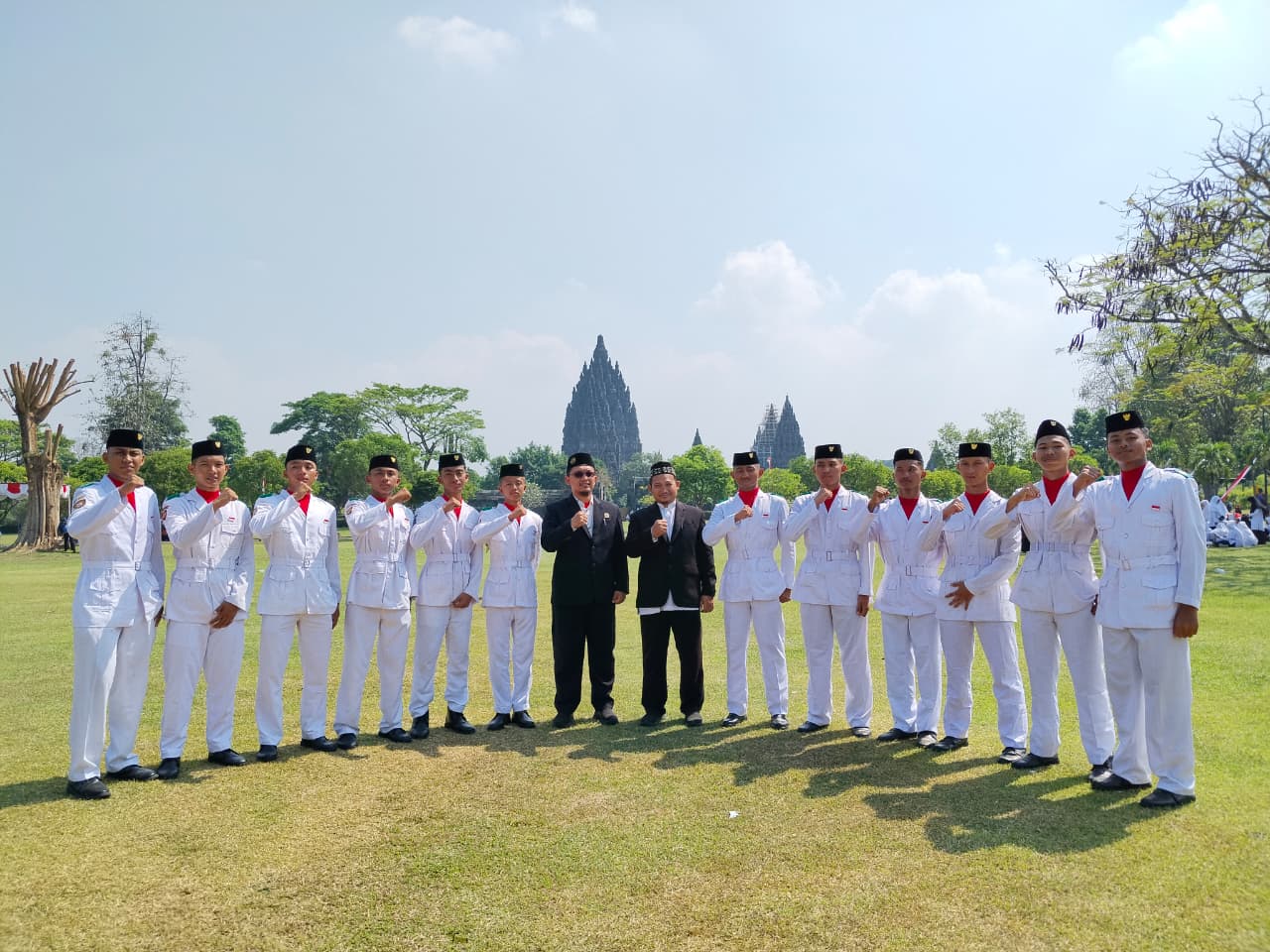 Read more about the article Merah Putih Berkibar di Kaki Candi Prambanan, Semarak Peringatan Kemerdekaan ke-80 Republik Indonesia
