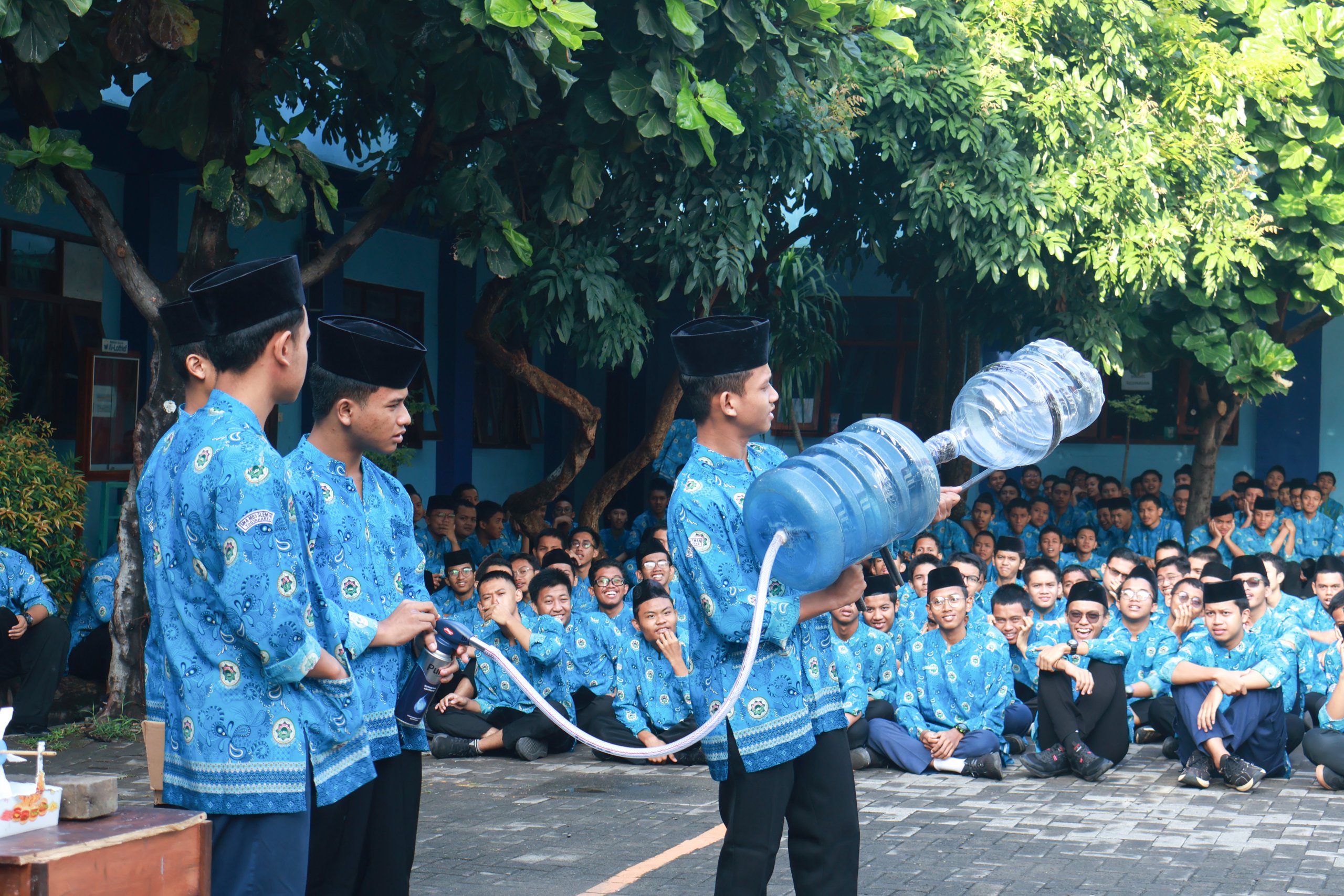 Read more about the article SMA MBS Sleman Yogyakarta Gelar Pameran Produk Sains