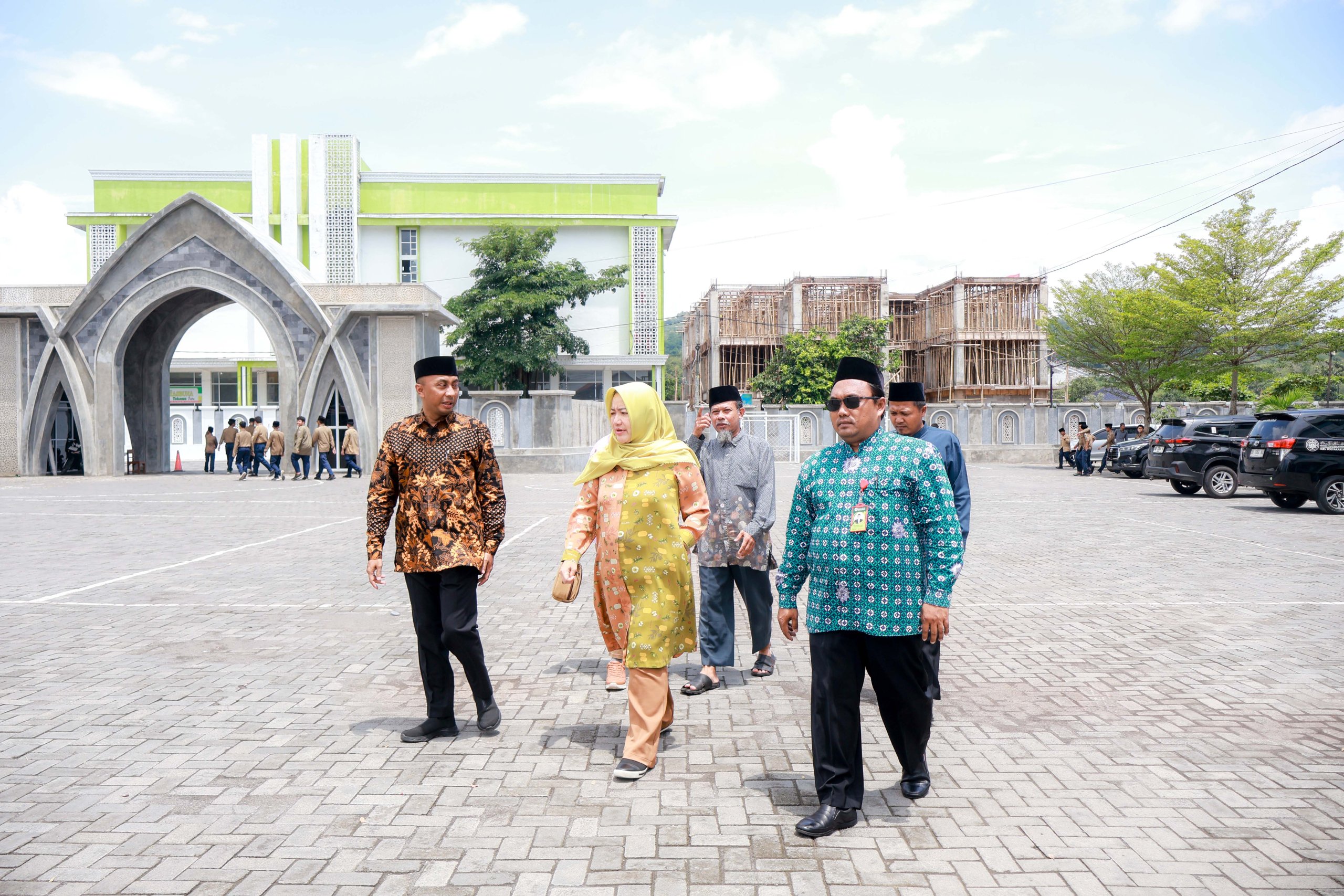 Read more about the article SPPG PPM MBS Yogyakarta Ditinjau Langsung oleh Direktur SMP Kemendikdasmen