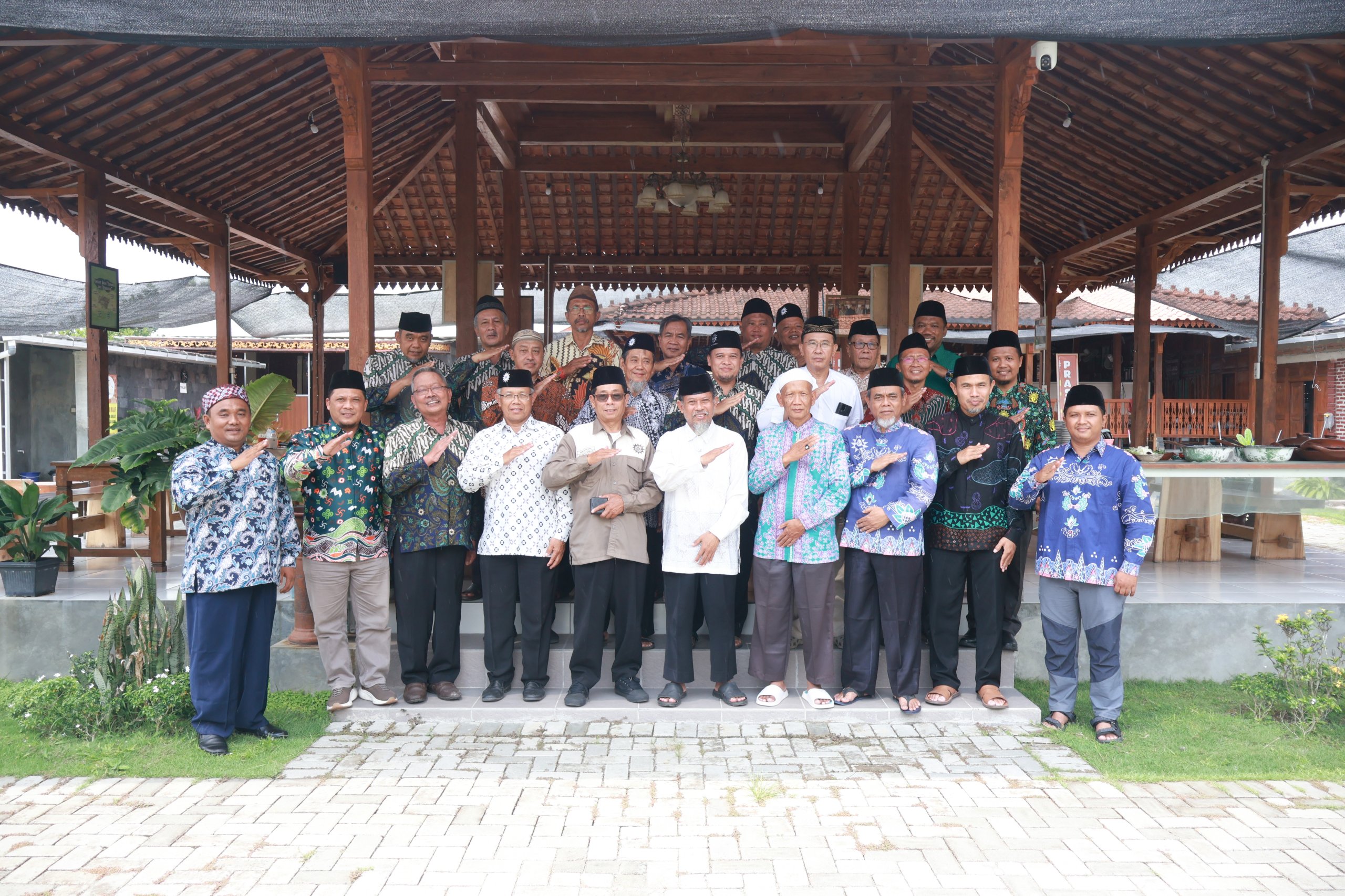 Read more about the article Didampingi PDM Sleman, PCM Turi Silaturahmi ke PCM Prambanan & MBS Yogyakarta Guna Persiapan Pendirian PPM MBS Turi