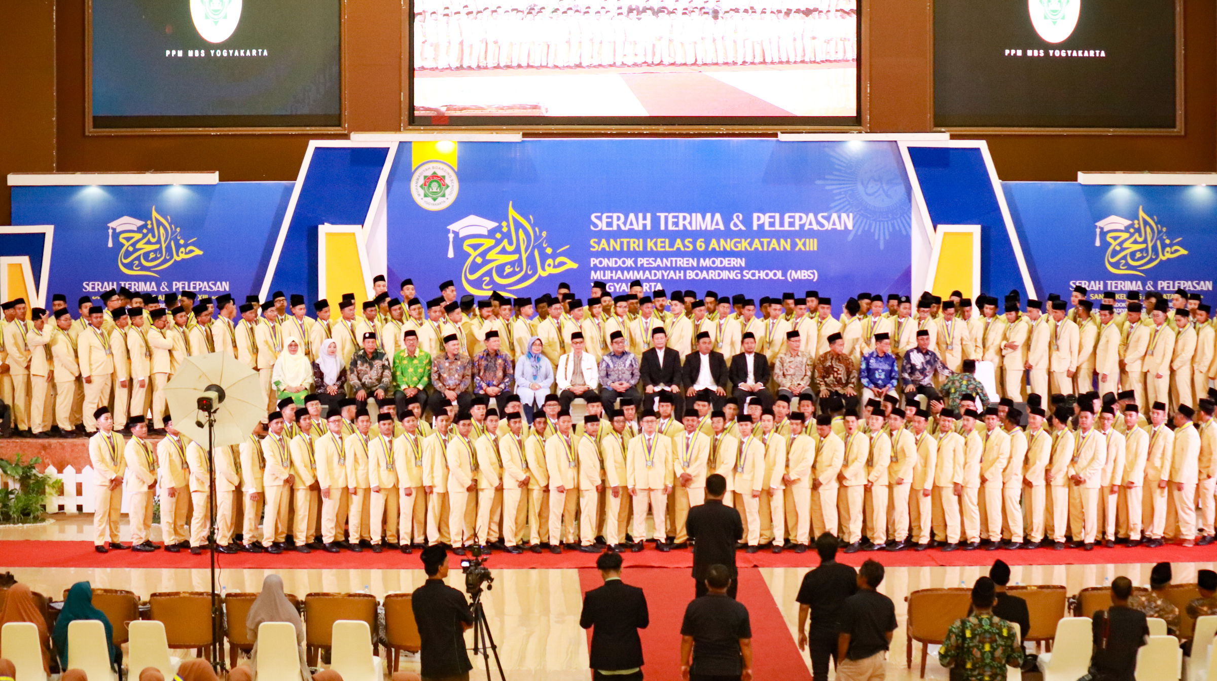 Read more about the article Penuh Haru dan Bangga, MBS Yogyakarta Lepas Santri Kelas 6 Angkatan XIII