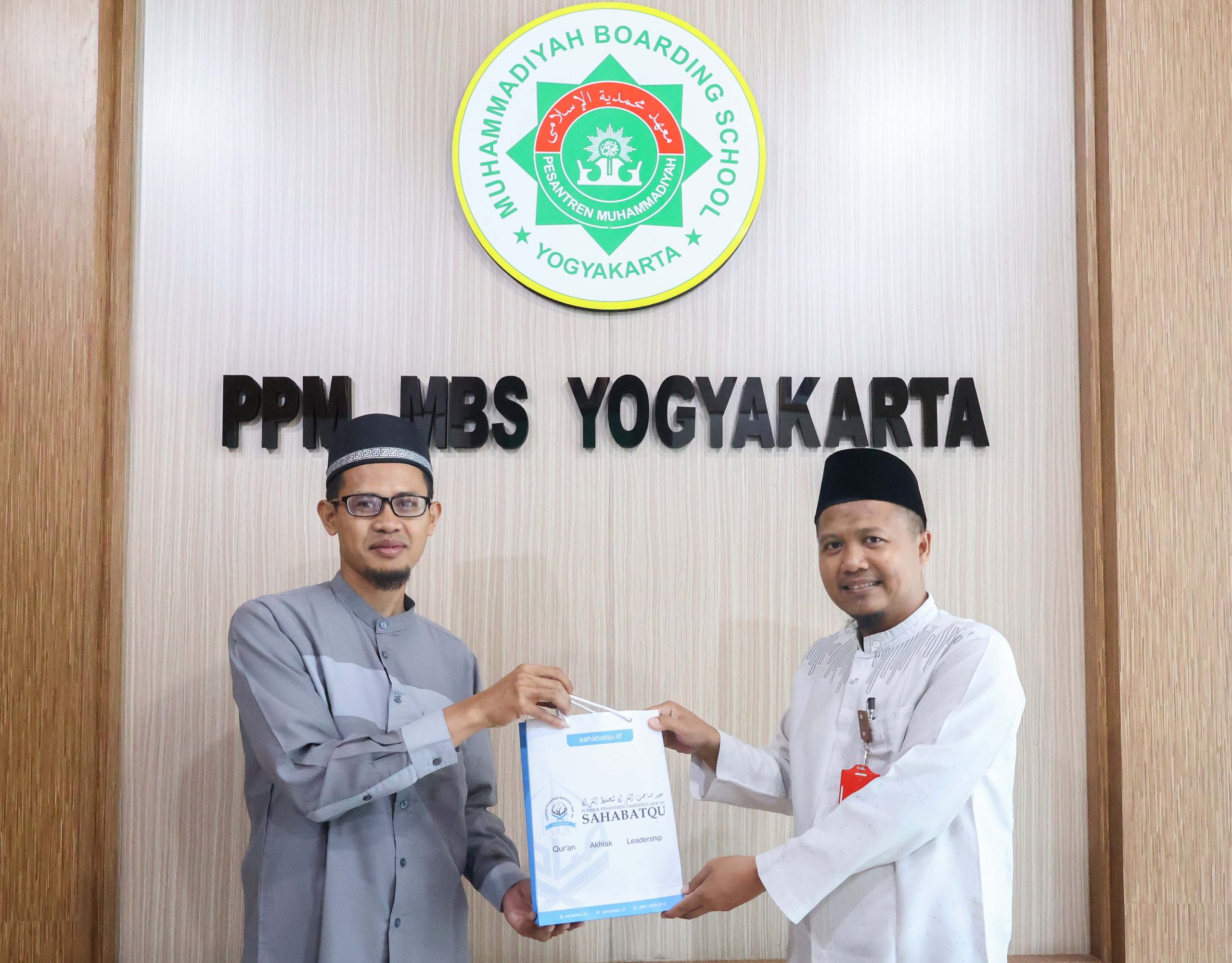 Read more about the article Adaptasi Sinergi Keuangan Pesantren: SahabatQu Studi Tiru ke MBS Yogyakarta